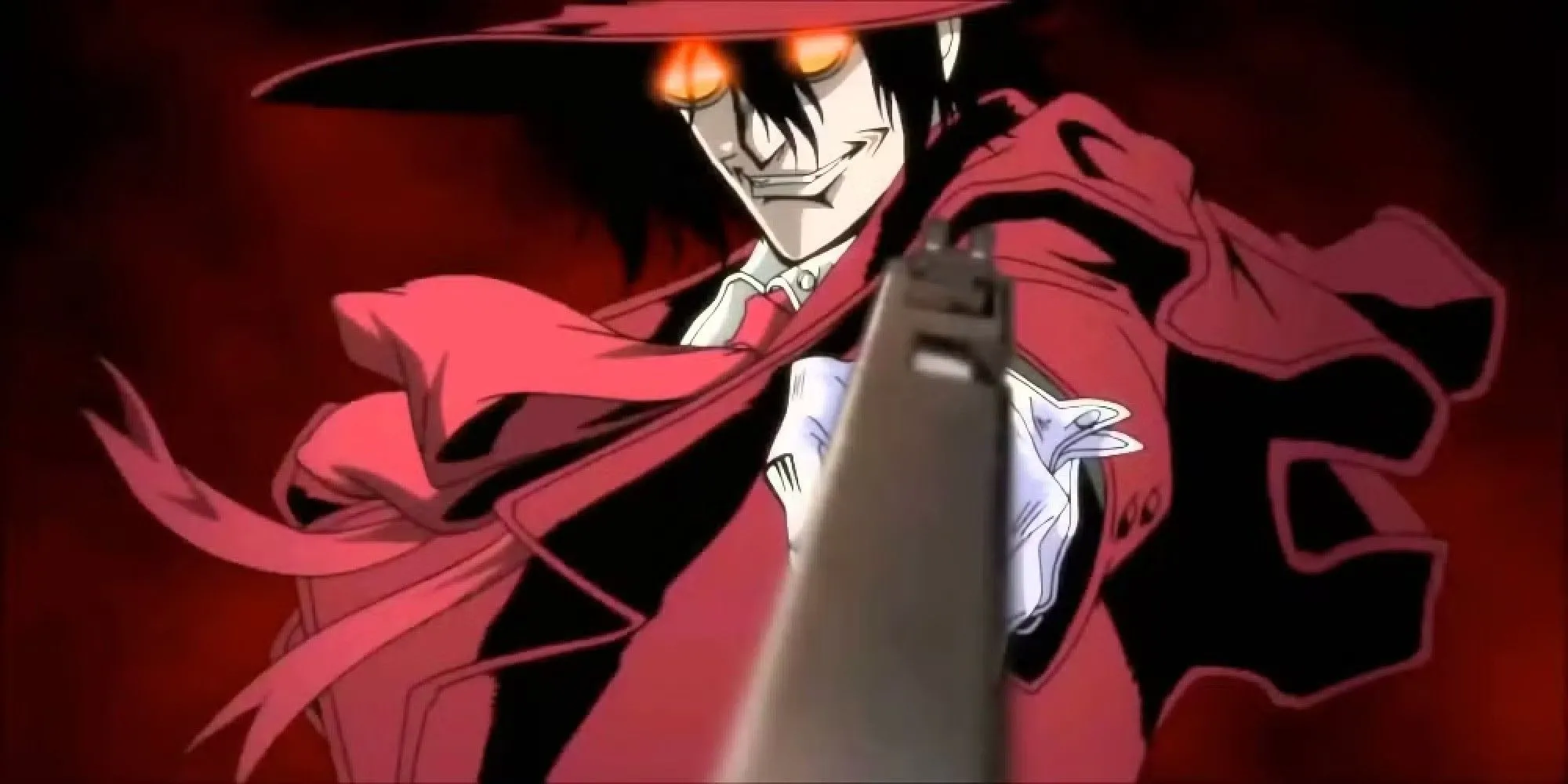 Alucard trong series Hellsing Ultimate với nụ cười ranh mãnh