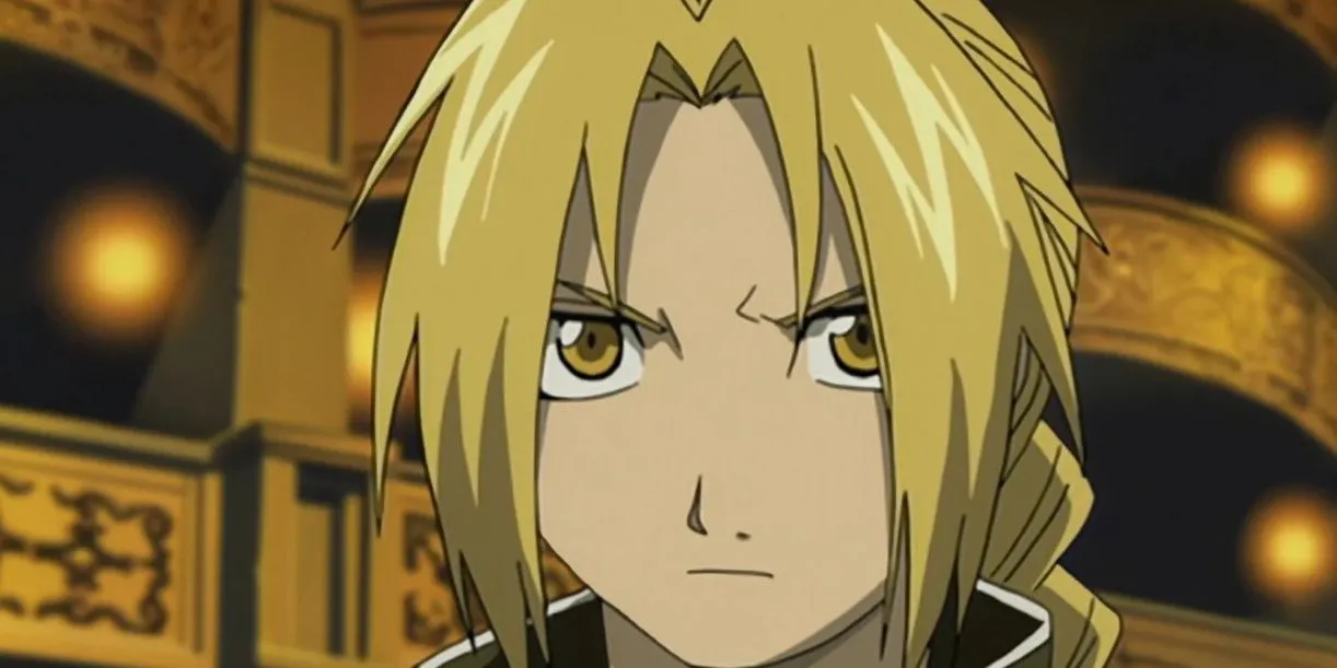 Edward Elric với cánh tay cơ khí trong Fullmetal Alchemist