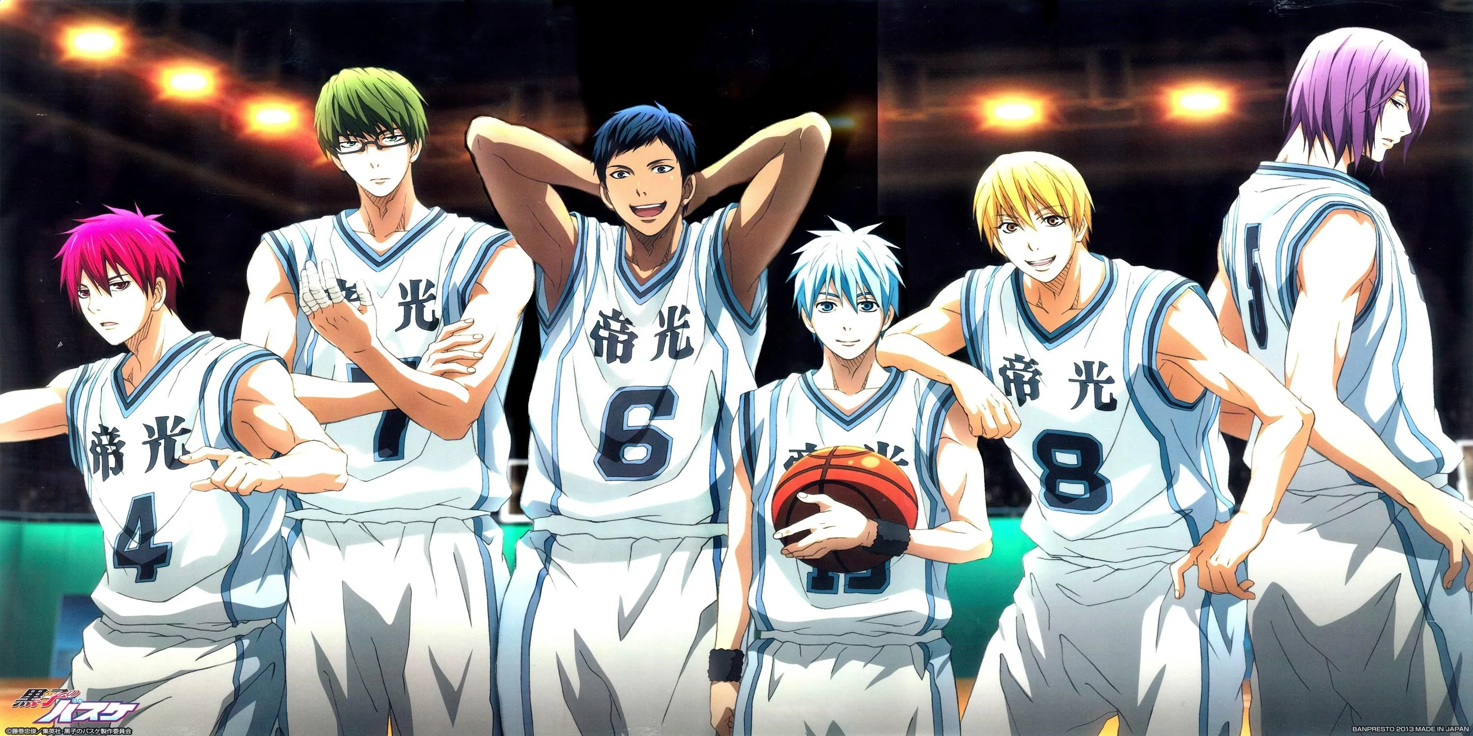 Kuroko Tetsuya thời còn thi đấu cho đội Teiko cùng Thế Hệ Kỳ Tích