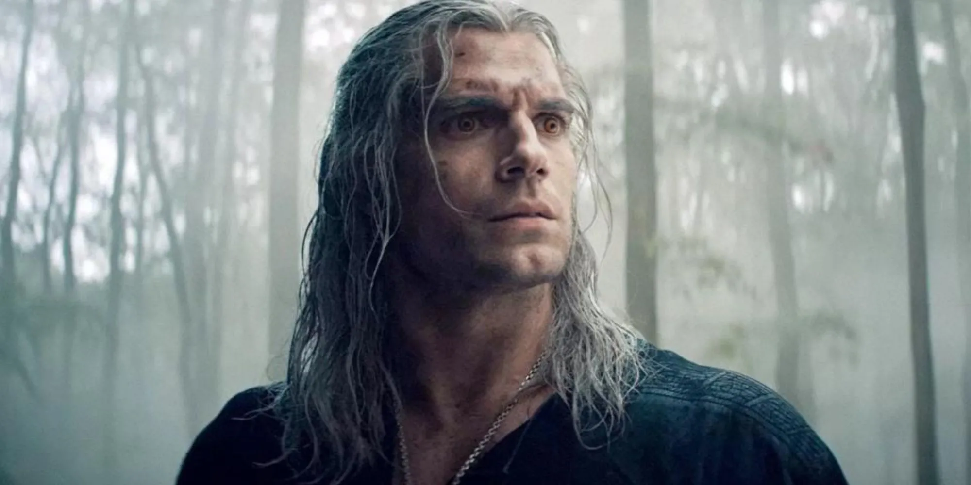 Henry Cavill trong vai Geralt of Rivia ở series The Witcher của Netflix, thể hiện sự mạnh mẽ của nhân vật.