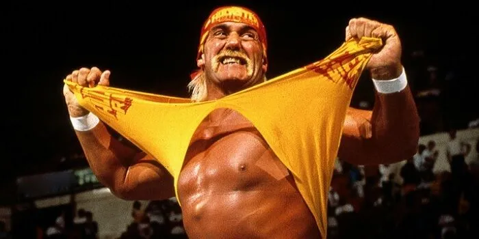 Huyền thoại đấu vật Hulk Hogan với phong thái đặc trưng