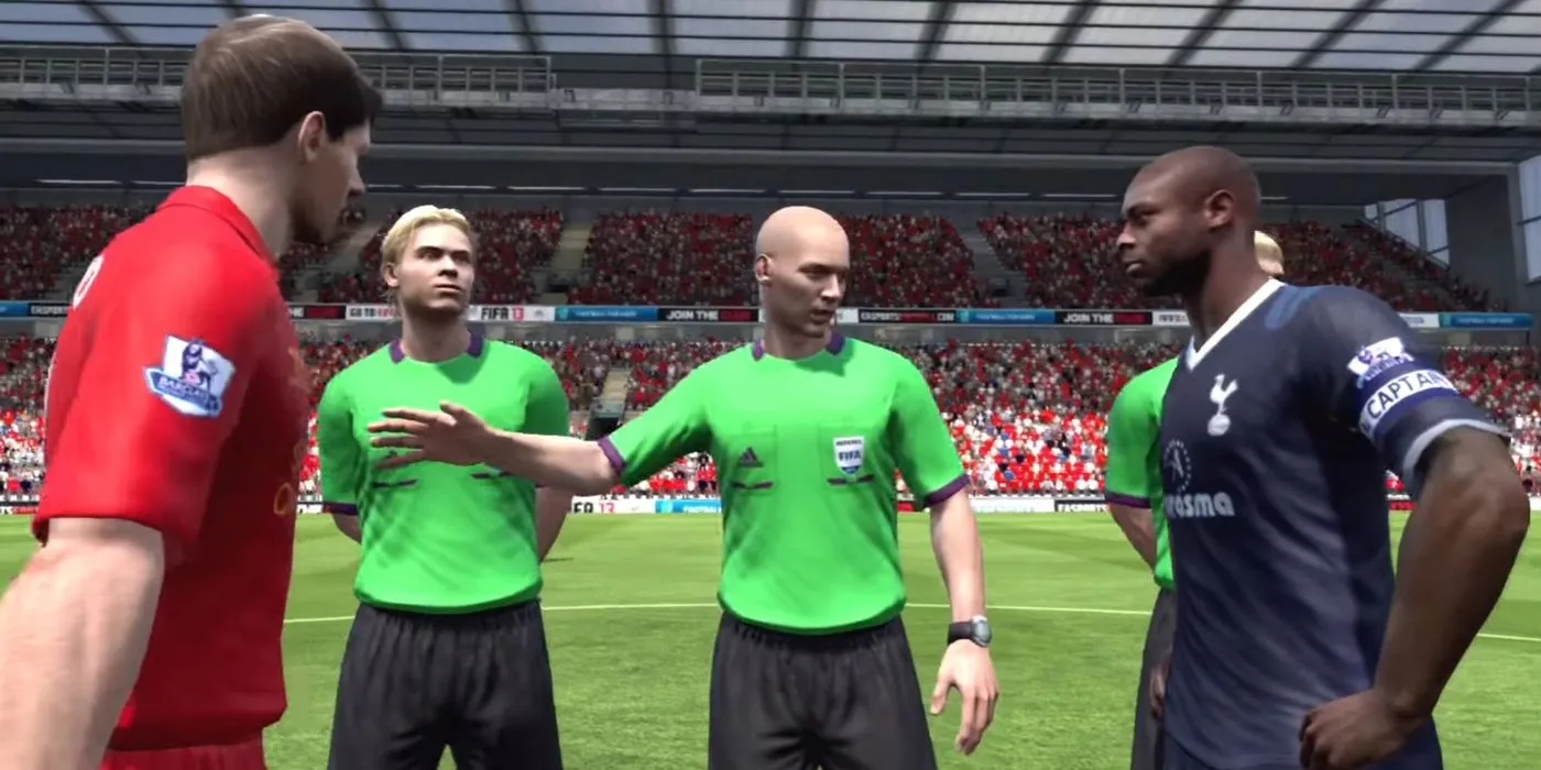 Steven Gerrard và William Gallas trong một trận đấu FIFA 13, hình ảnh gợi nhớ về sự trở lại của các Huyền thoại trong chế độ Career Mode của EA FC 26.