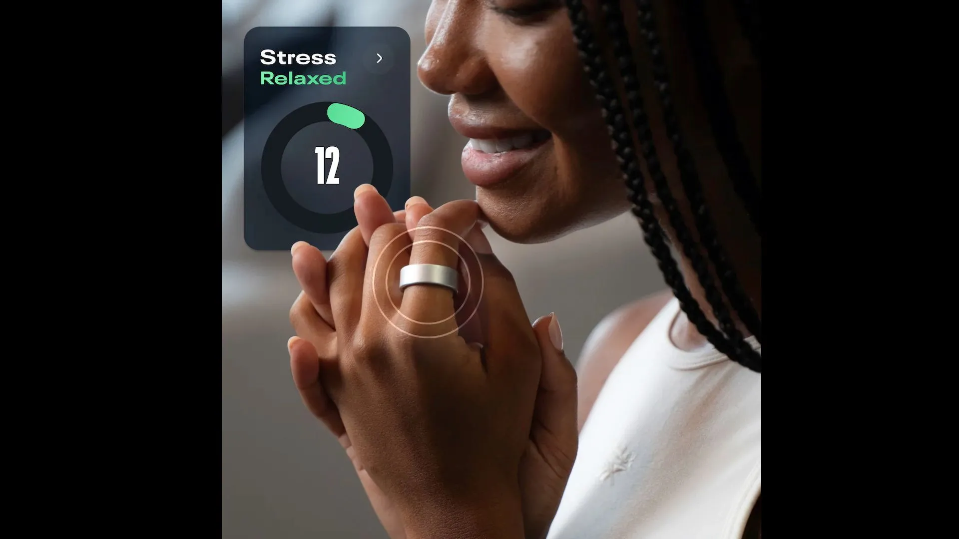 Ảnh quảng cáo Reebok Smart Ring nhấn mạnh theo dõi stress và trạng thái cơ thể