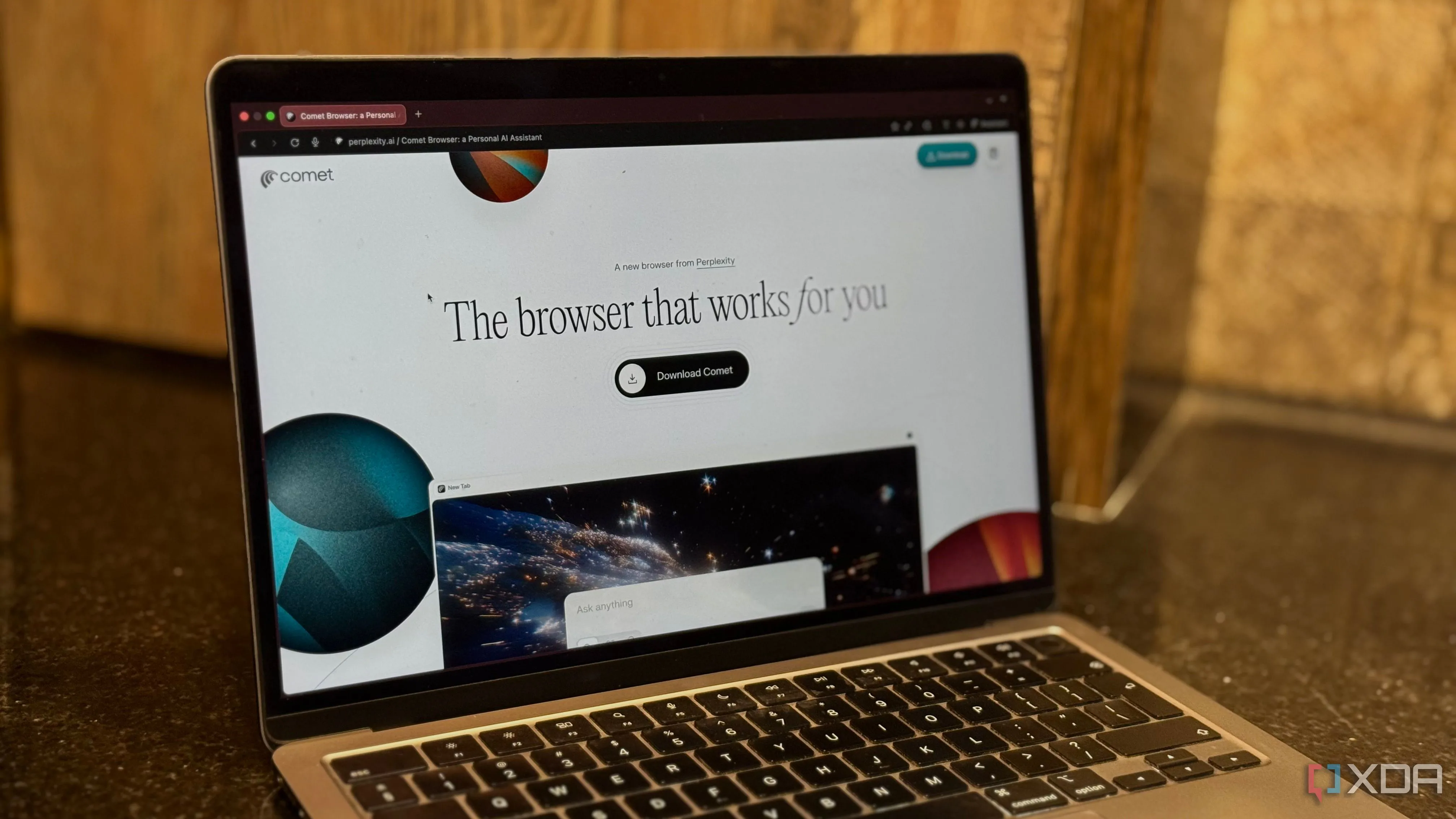 Trang tải Perplexity Comet hiển thị trên macOS