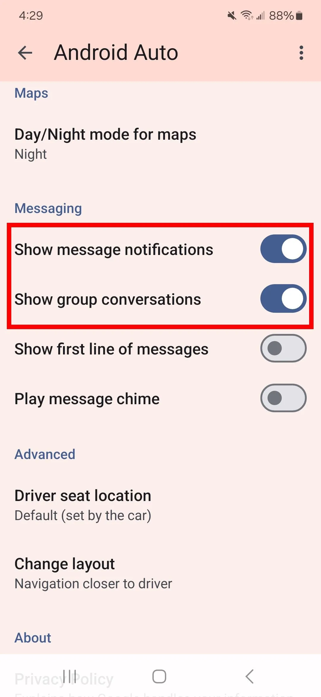 Tùy chọn thông báo nhắn tin trong Android Auto, cho phép tắt Show message notifications và nhóm hội thoại