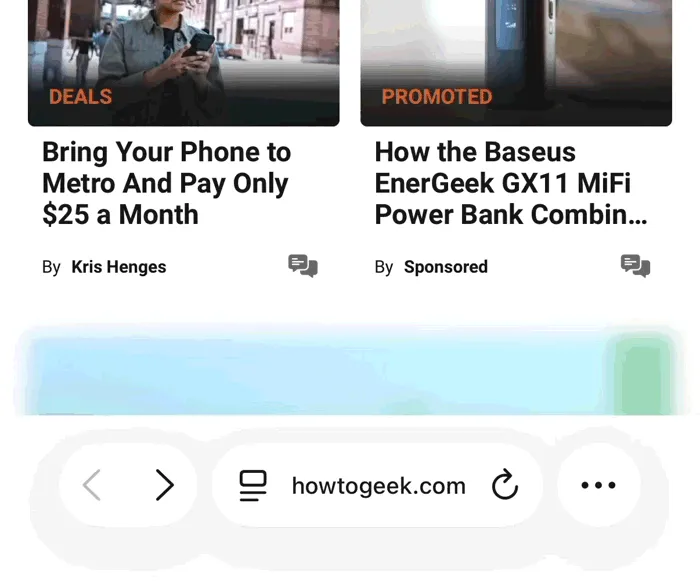 Vuốt lên trên thanh tab để hiện toàn bộ tab trong Safari.